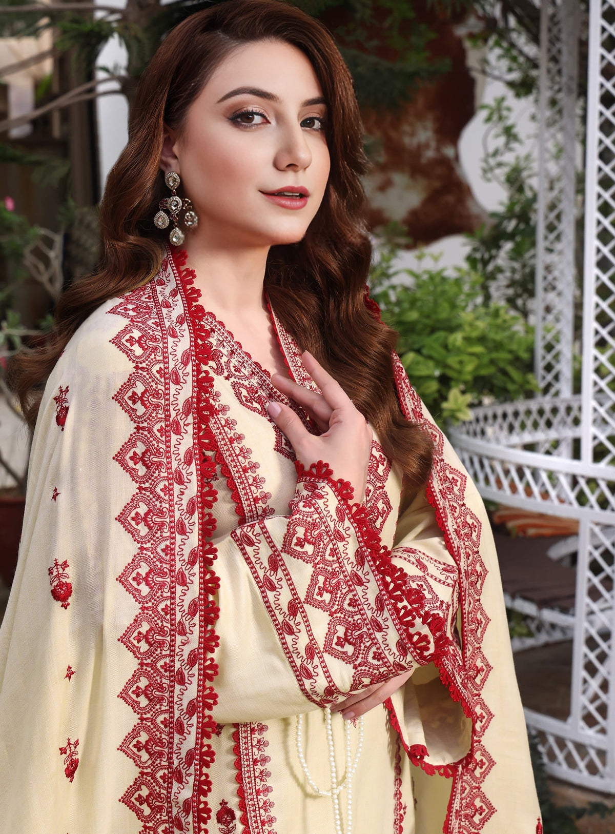 ALEESHA EMBROIDERY 3PC
